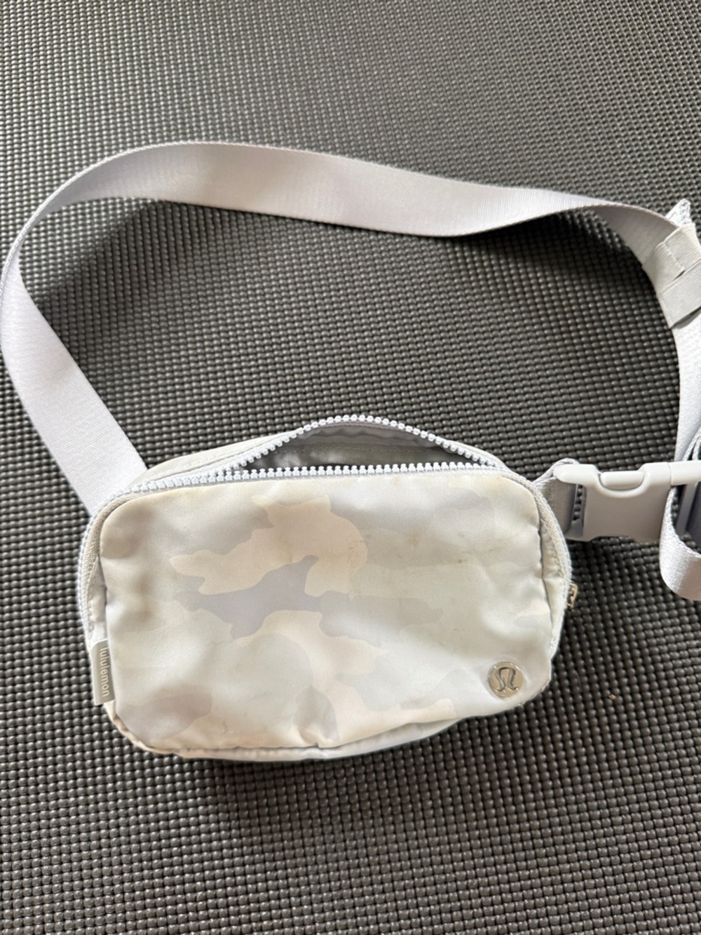 lululemon athletica Gray Camo Belt Bag